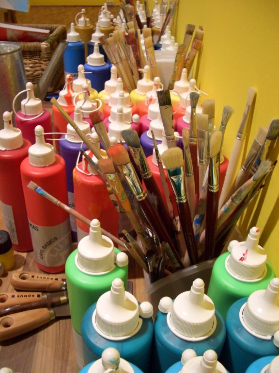 atelier_kreativatelier_farben_und_pinsel_gross
